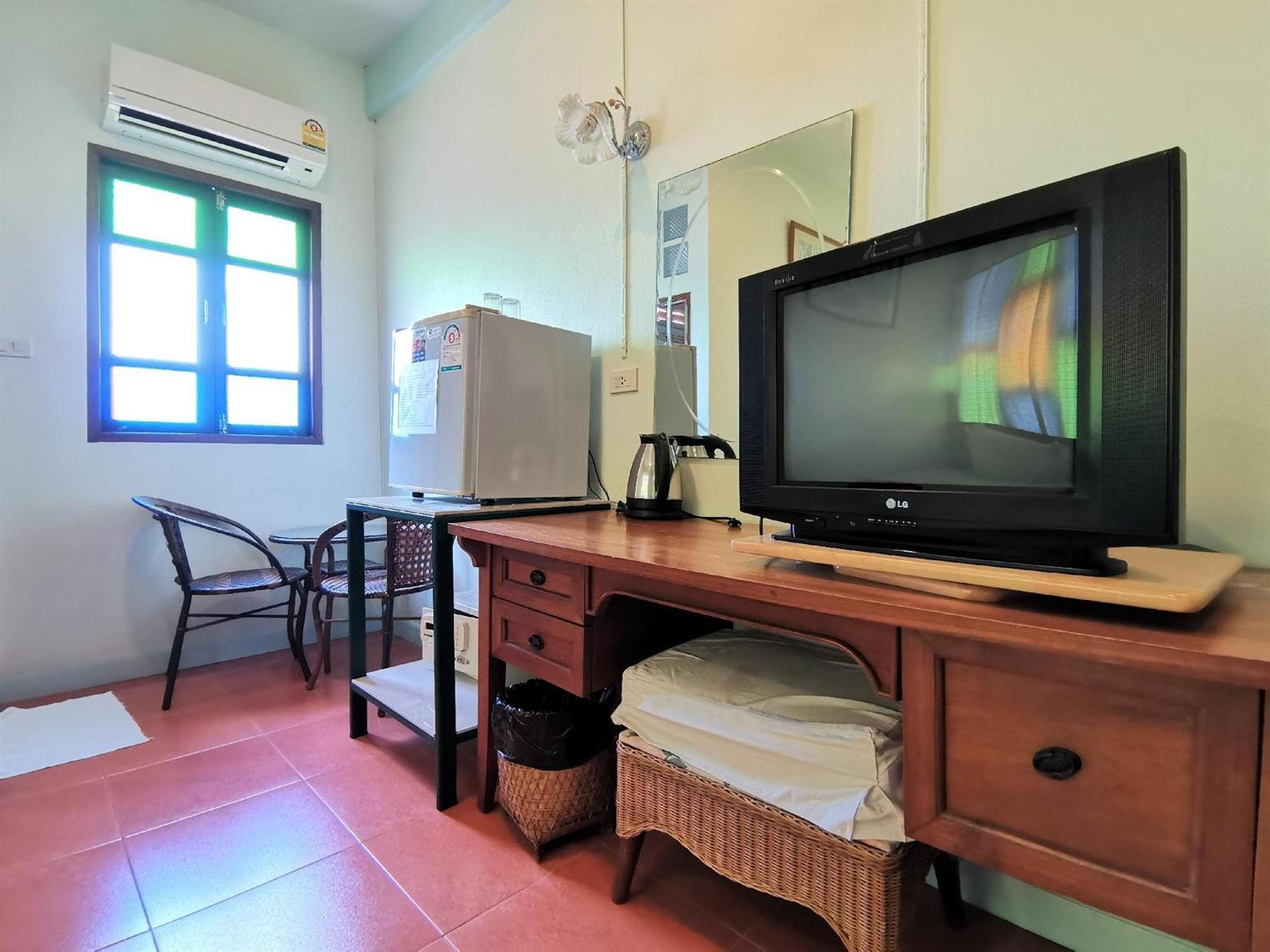 Baan Por Jai Hotel Koh Lanta Bagian luar foto