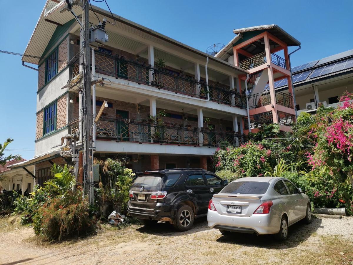 Baan Por Jai Hotel Koh Lanta Bagian luar foto
