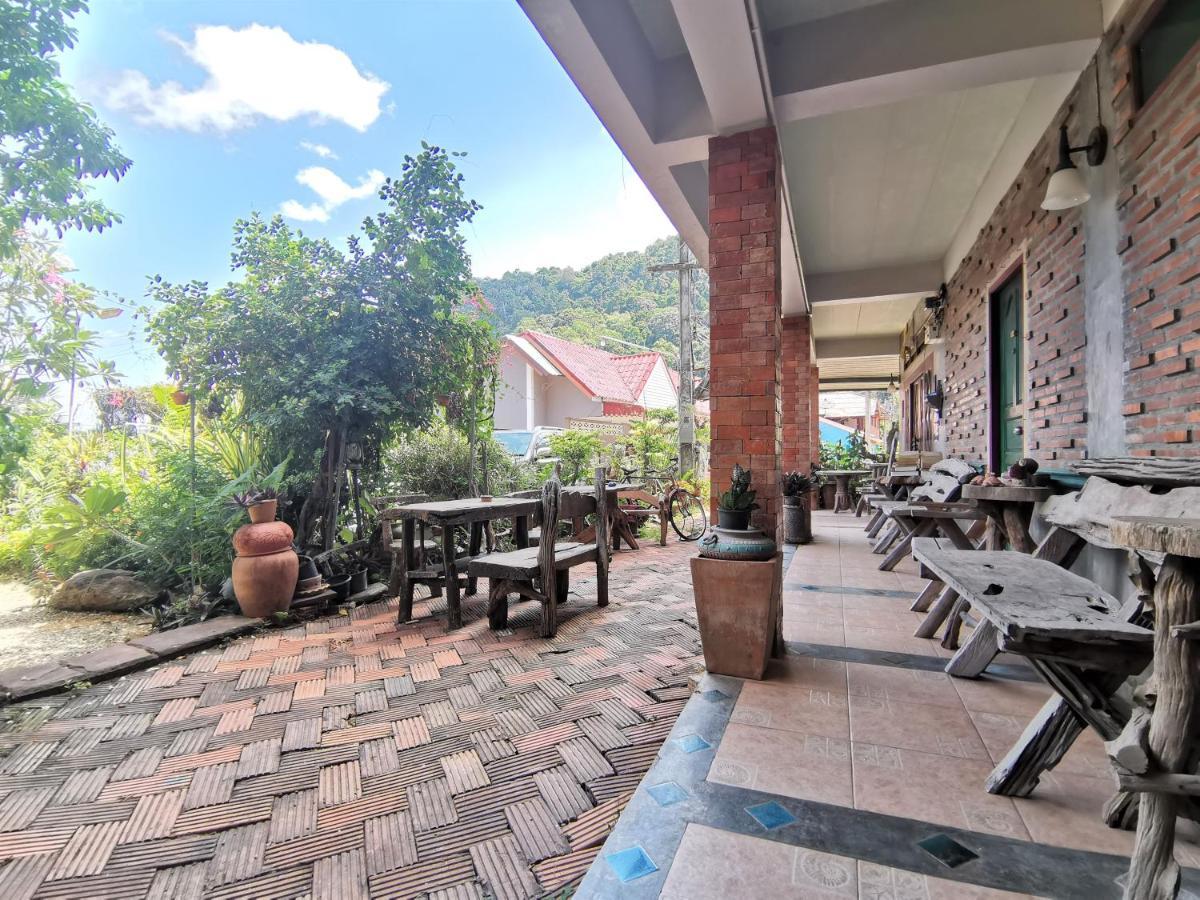 Baan Por Jai Hotel Koh Lanta Bagian luar foto
